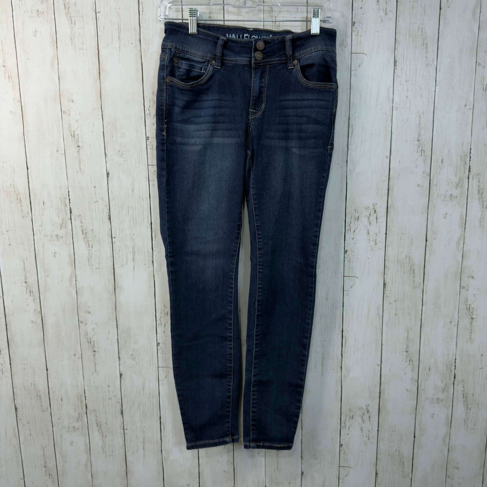 Wallflower The Ultra Fit Women's Skinny Jeans Dark Wash Stretch Denim Size 9 Reg